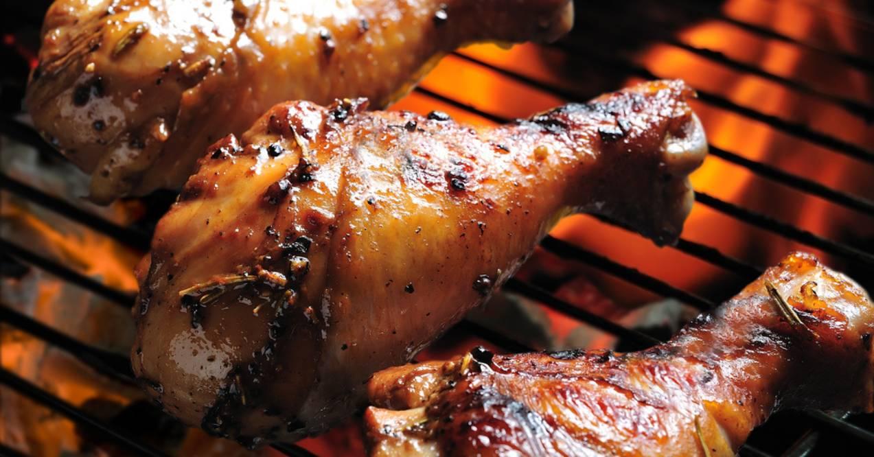 Grilled chicken legs on the grill