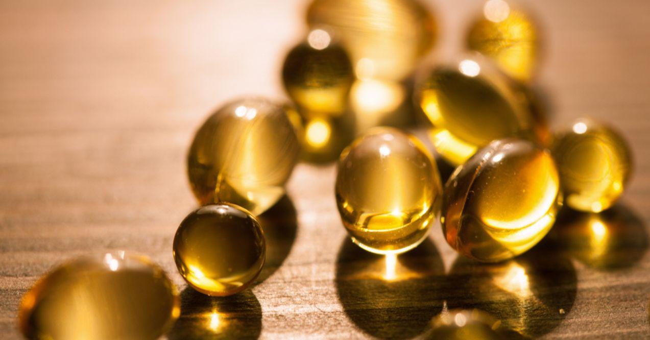 Capsules of a vitamin E and fish fat