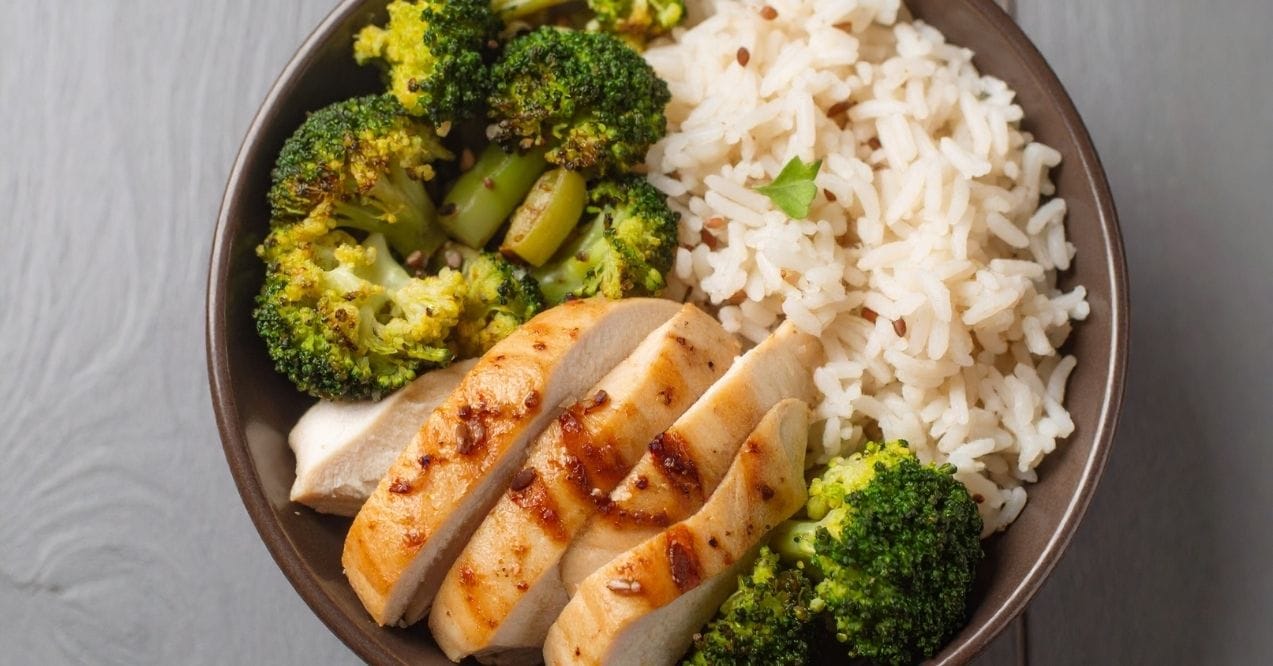 Bowl of grilled chicken, rice, and broccoli